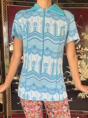 1970s vintage graphic top